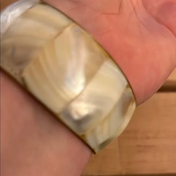 Chic Cream and Gold Bangle - Picture 4 of 5